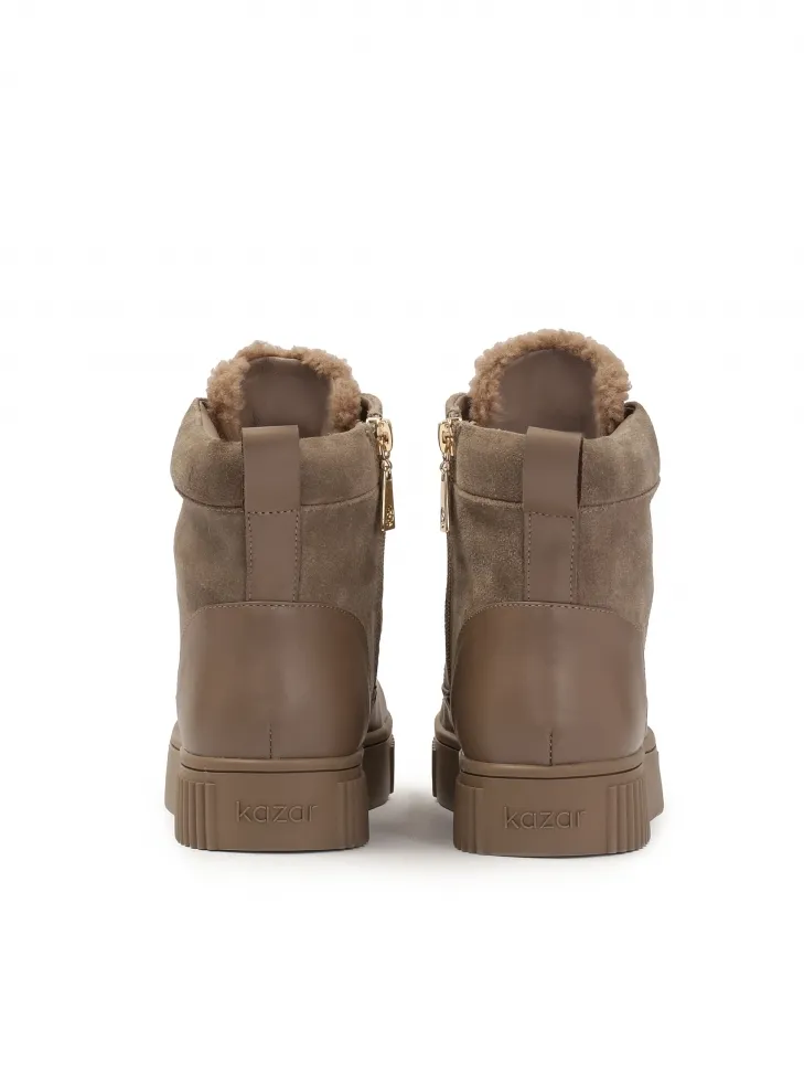 Bottes en cuir lisse et daim taupe