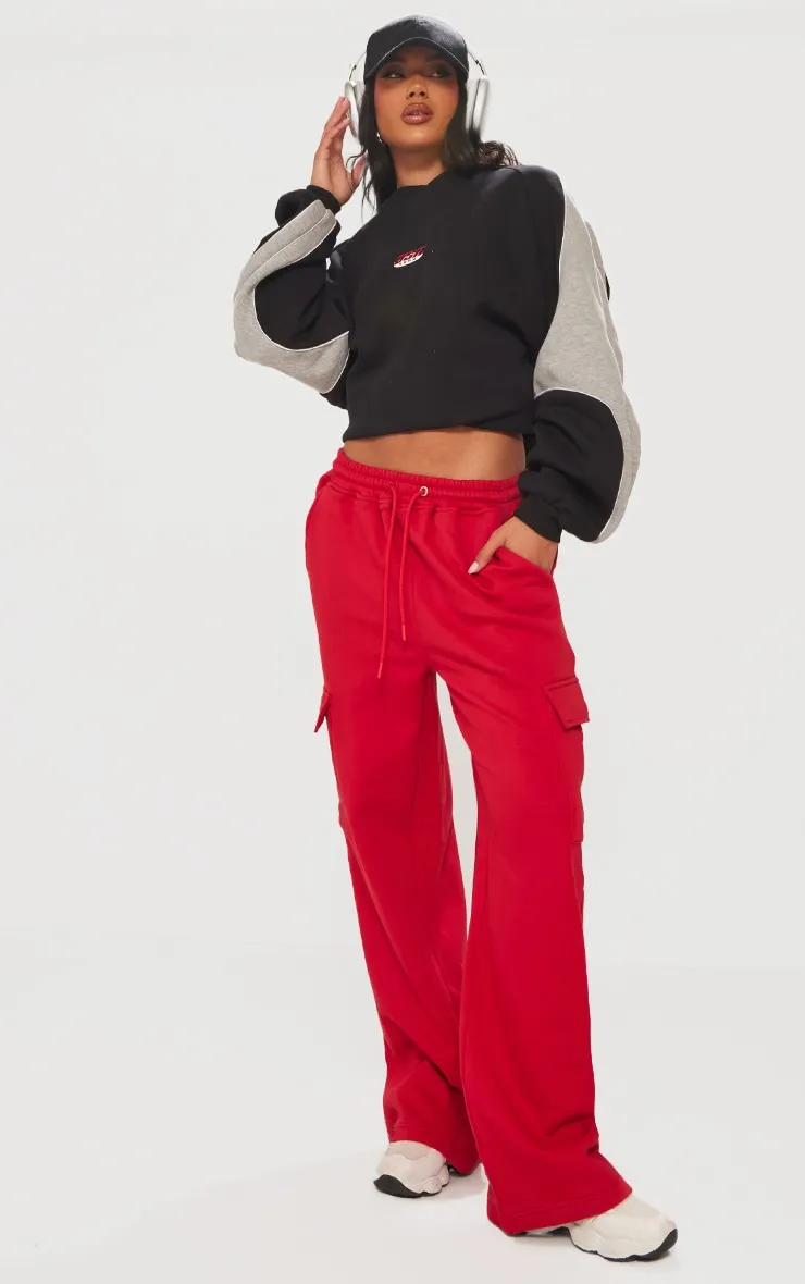 Jogging cargo droit rouge cerise en sweat