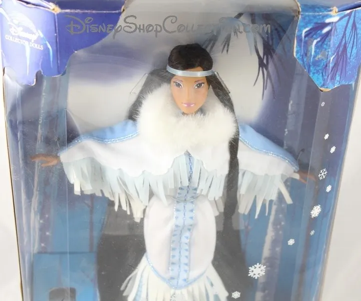 Poupée Pocahontas DISNEY MATTEL Winter Moon hiver Collector 1999