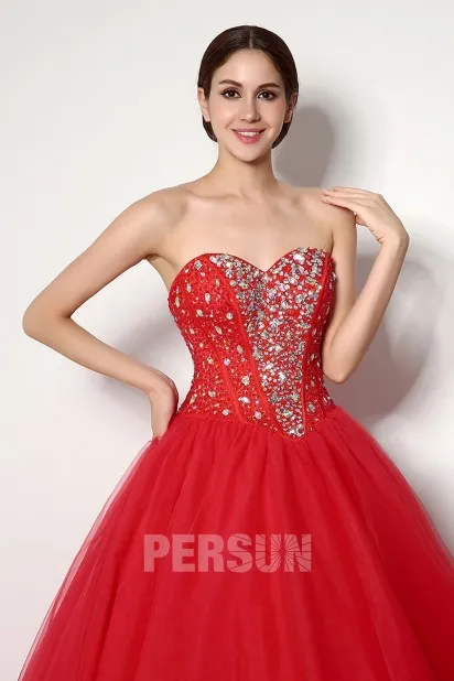 Robe cérémonie princesse rouge bustier coeur corsage ornée de bijoux - Robedesoireelongue.fr