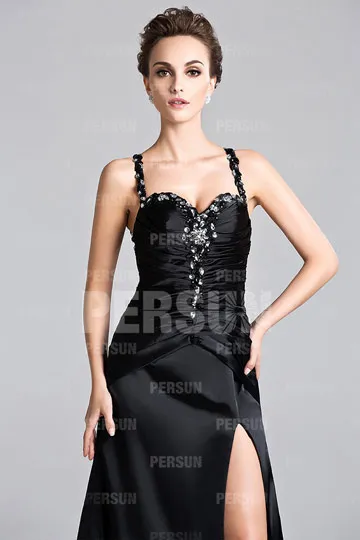 Sexy robe de cérémonie noire longue avec fente cuissarde bretelle fine orné de strass - Robedesoireelongue.fr