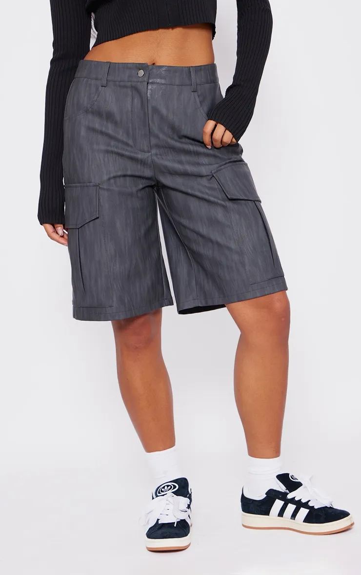 Short cargo long en PU deluxe délavé noir 